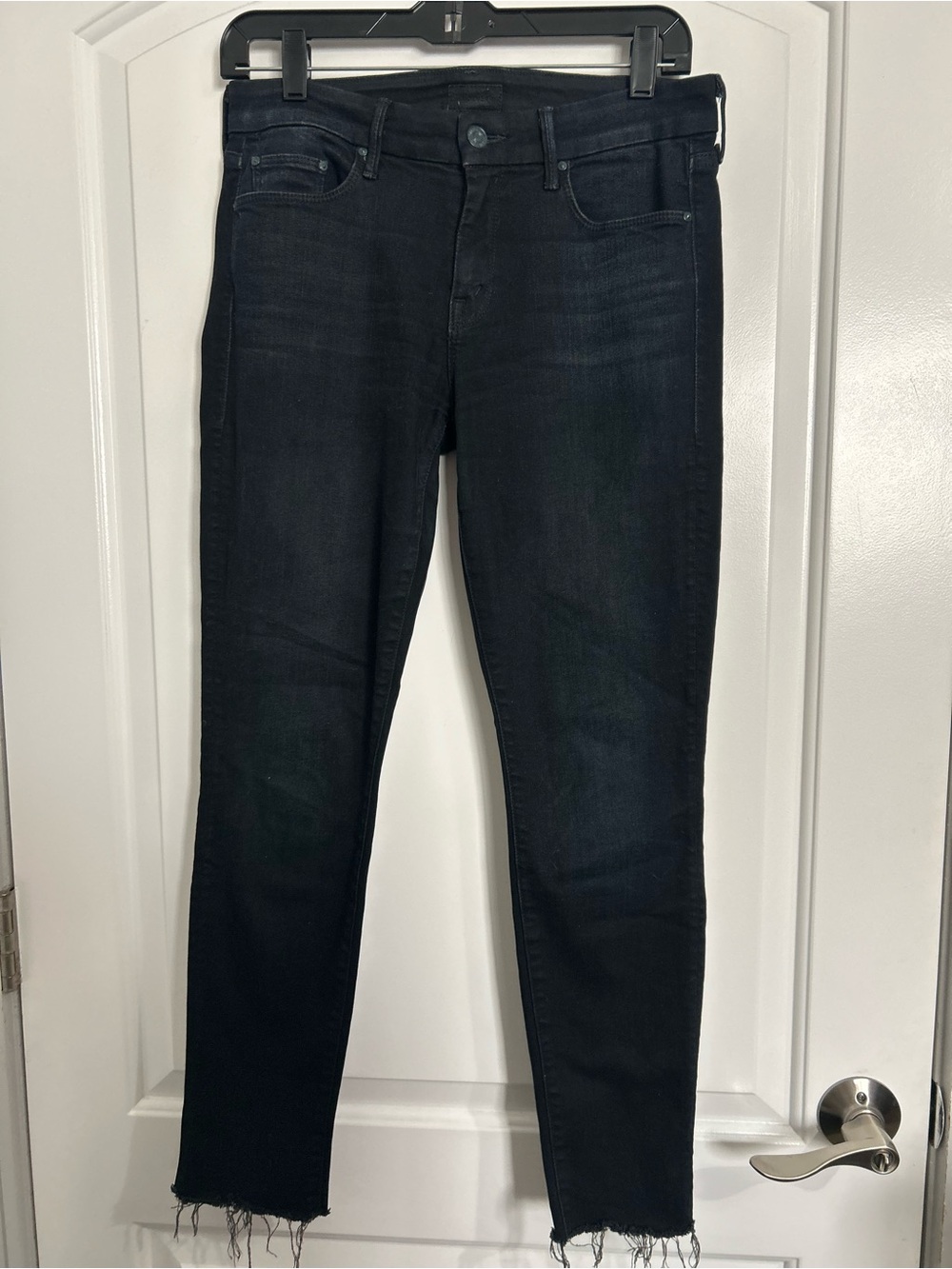 MOTHER Looker Ankle Fray Straight-Leg Denim Jeans Size 27 Chic Minimalist Chic